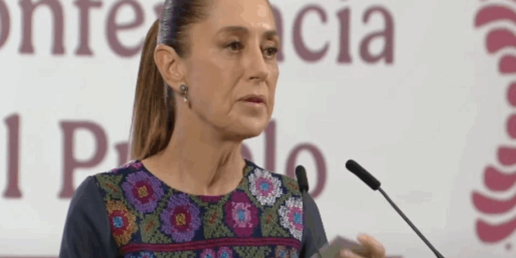 Pide Sheinbaum a diputados bajar gasto de la Corte