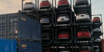 China rechaza arancel del 50% a sus autos