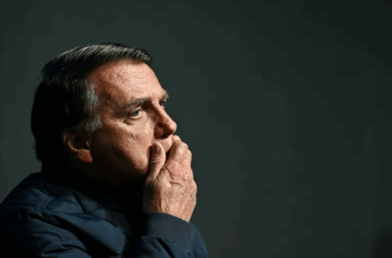 Sentencian a Bolsonaro con 27 años de cárcel