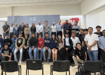 Se reúnen en la UAQ 10 especialistas en la robótica aplicada de México y Hungría