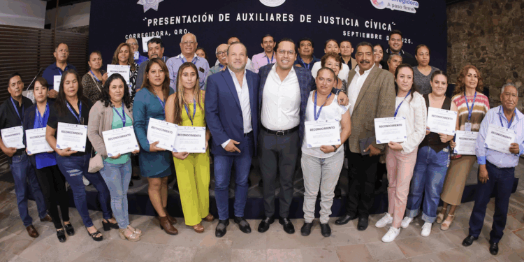 Celebra Kuri nueva Universidad y pide más bachilleratos