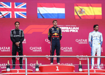Domina Verstappen carrera en Azerbaiyán 