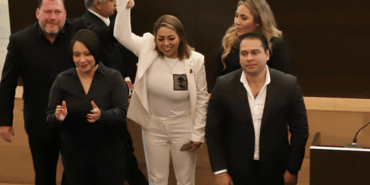 Zafarrancho en la Legislatura local