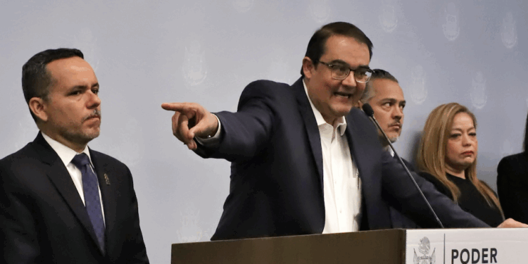 Zafarrancho en la Legislatura local