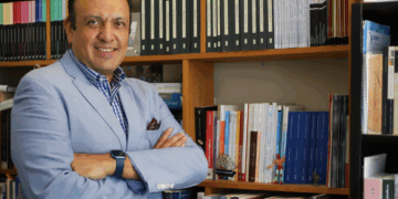 Presenta libro sobre  la política educativa  del sexenio 2018-2024