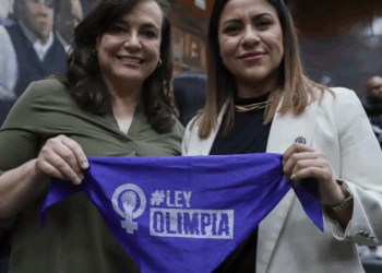 Aprueban iniciativa de Abigail  para regular bebidas energizantes