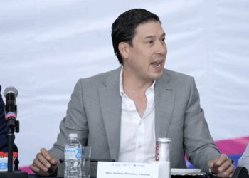 Presenta libro sobre  la política educativa  del sexenio 2018-2024