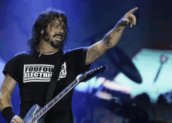 Esposa de Grohl lo perdona pese a infidelidad
