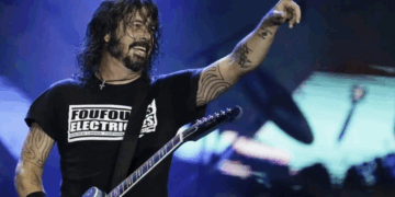 Esposa de Grohl lo perdona pese a infidelidad