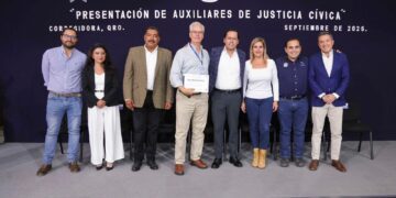 Chepe Guerrero presenta a 98 Auxiliares de Justicia Cívica en Corregidora