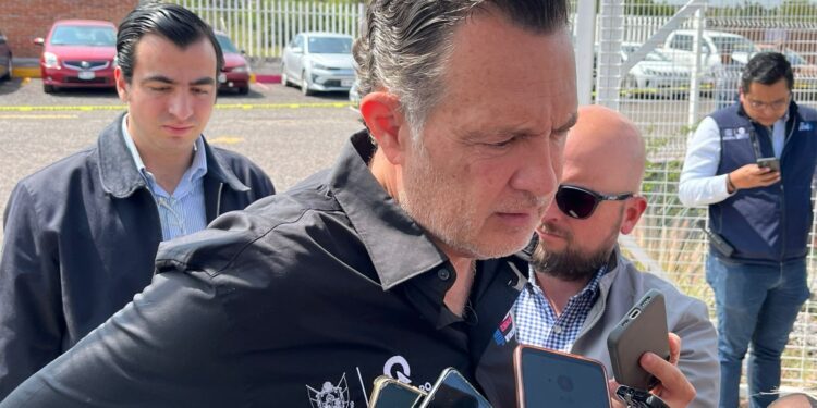 Cancela gobernador viaje a Canadá