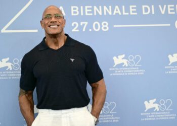 Dwayne Johnson se pone serio