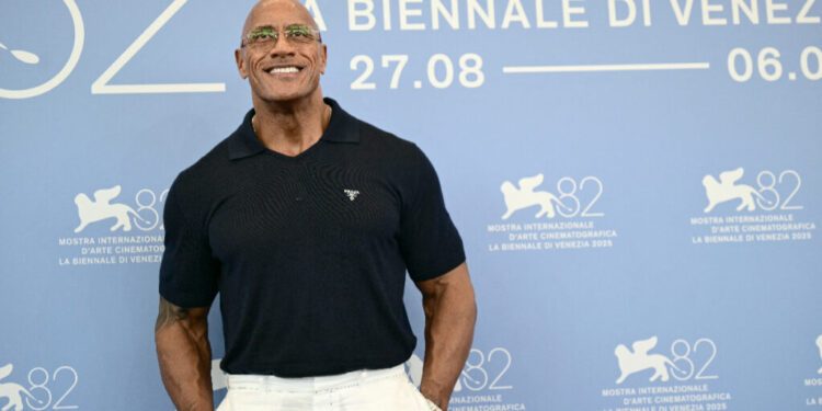 Dwayne Johnson se pone serio