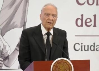 ‘Caso personal’ suicidio de marino, dice Gertz