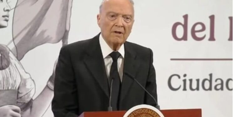 ‘Caso personal’ suicidio de marino, dice Gertz