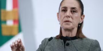 Sheinbaum llama a mexicanos en EU a celebrar con precaución