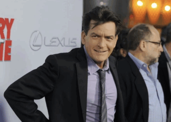 Admite Sheen ‘vergüenza’ por su pasado