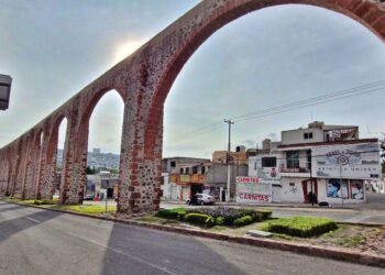 Intervendrán los Arcos de Querétaro tras impacto de rayo