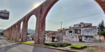 Intervendrán los Arcos de Querétaro tras impacto de rayo
