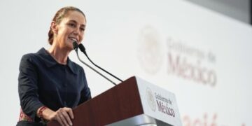 Promete Sheinbaum recuperación de AHMSA