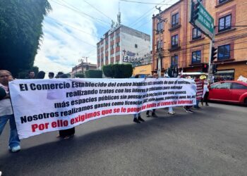 Comerciantes del Centro piden controlar a ambulantes