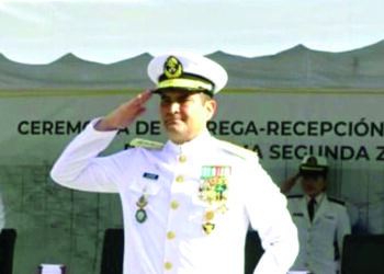 Procesan a Vicealmirante y nueve más por huachicol fiscal