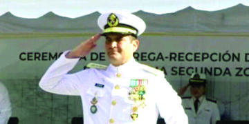 Procesan a Vicealmirante y nueve más por huachicol fiscal