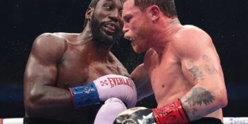 ‘Canelo’ casi sale del ‘Top 10’