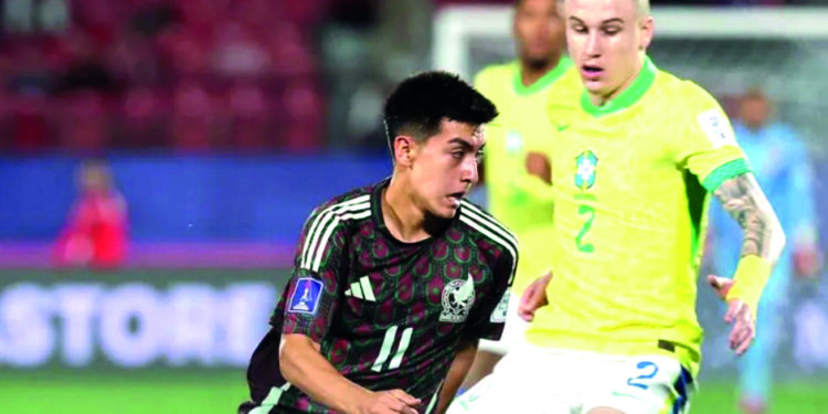 Milán soporta y se convierte en el nuevo líder en Serie A