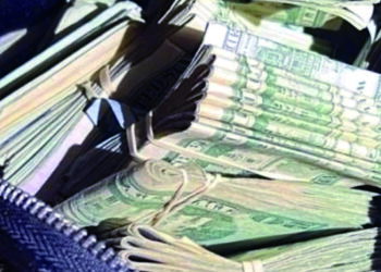 Avalan prohibición de bebidas energizantes a menores de edad