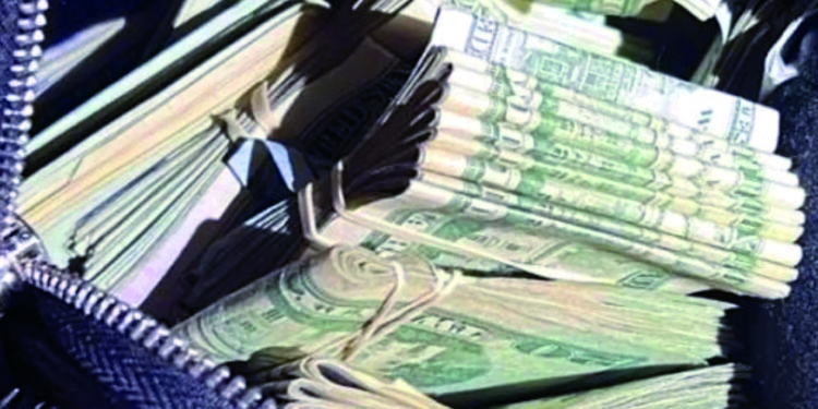 Avalan prohibición de bebidas energizantes a menores de edad