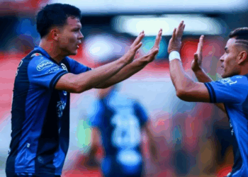 Gallos le da la vuelta y vence al Puebla