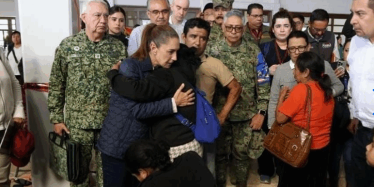 Recorre Sheinbaum zonas afectadas por lluvias en cinco estados