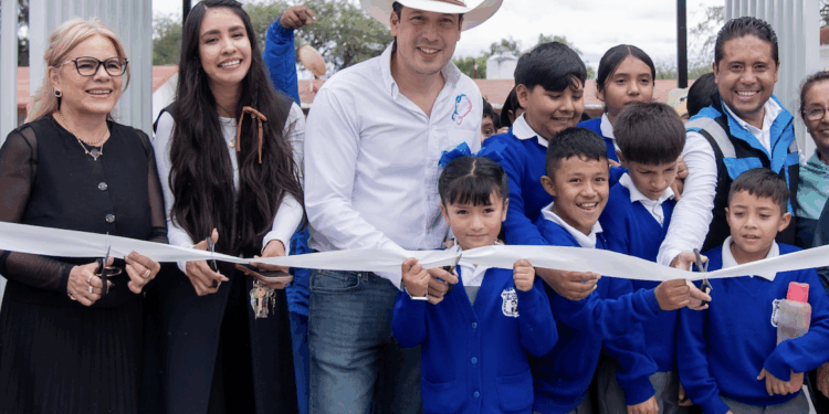 Impulsa obras por 21 millones en cuatro comunidades