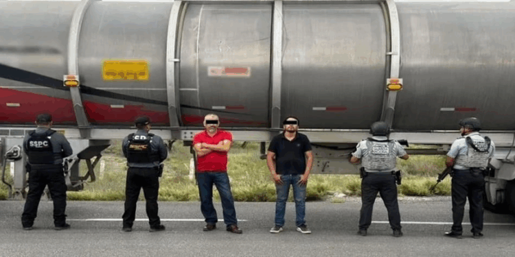 Aseguran 418 mil litros de huachicol en cuatro estados