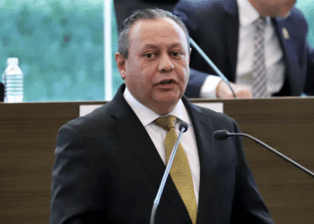 Celebra acuerdo en el Congreso