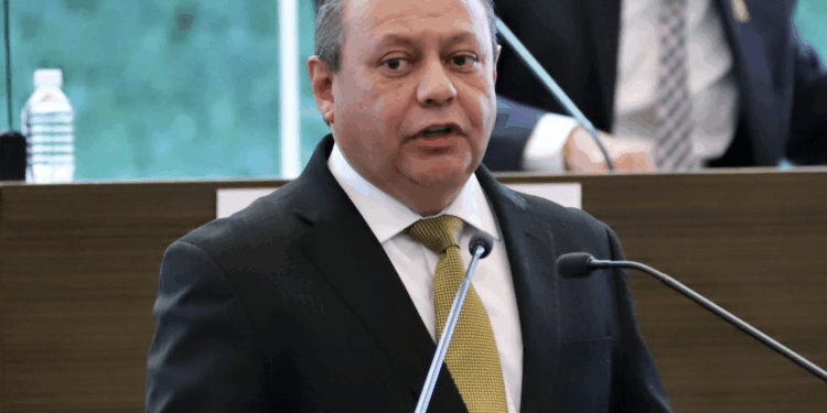 Celebra acuerdo en el Congreso