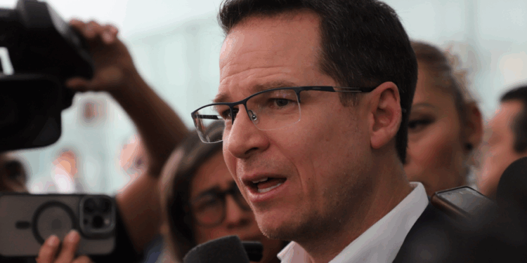 Anaya dice que no busca Gubernatura de Querétaro