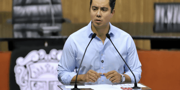 Productores toman oficinas del SAT en Querétaro y San Juan del Río en apoyo al paro