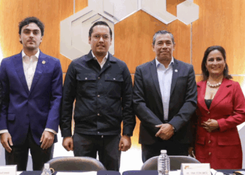 Firman convenio Corregidora y Colegio de Arquitectos