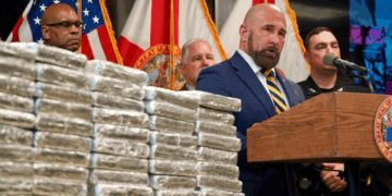Aseguran en Florida 173 kilos de cocaína que venía desde la frontera con México