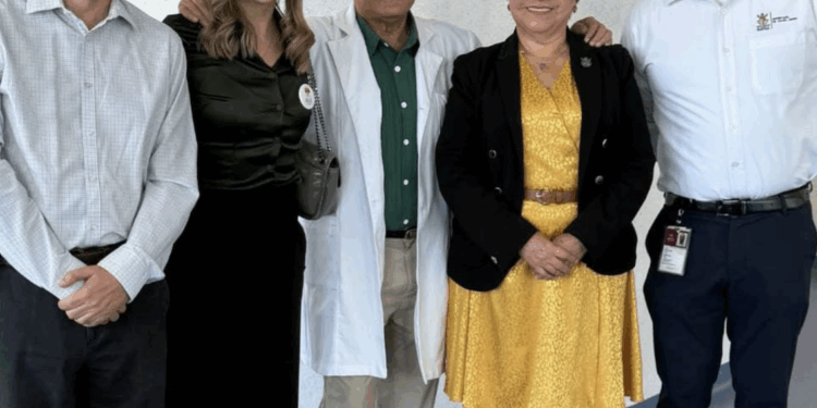 Querétaro celebra 15 años de hemodiálisis gratuitas