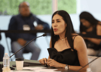 Entrega Mauricio Kuri enseres