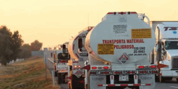 Investigan a empresarios de EU por huachicol fiscal 