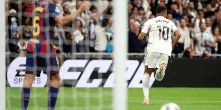 Pasa Real Madrid sobre el Barcelona y consolida liderato