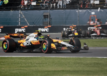 Domina Lando GP de México y toma liderato en el campeonato de pilotos