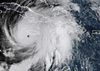 El huracán Melissa, más fuerte que Katrina, se acerca a Jamaica