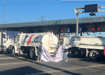 Bloquean piperos la México-Querétaro