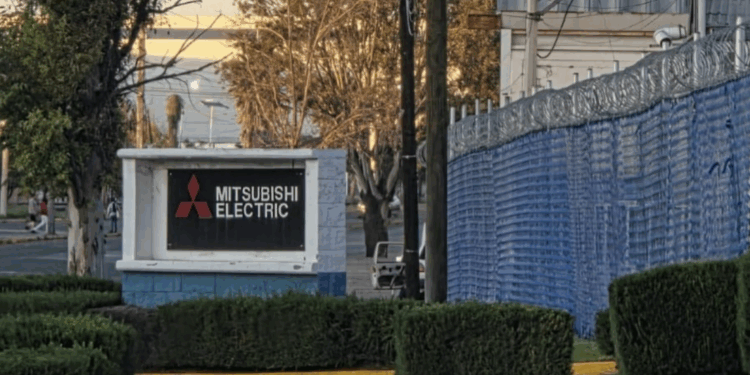 Cierra Mitsubishi cierra una línea en San Juan del Río