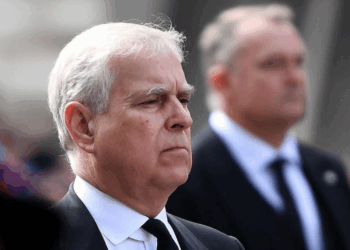 Corona británica retira el título de príncipe a Andrés